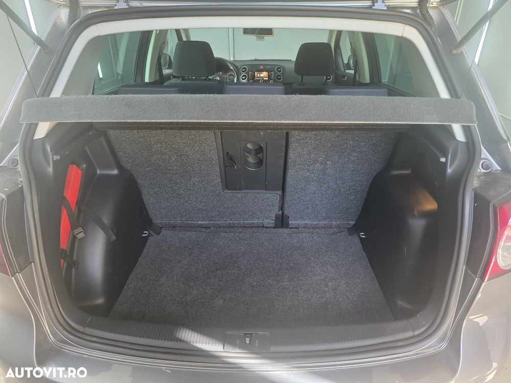 Volkswagen Golf Plus 1.6 TDI DPF Style - 22