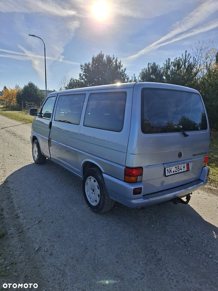 Volkswagen Transporter - 4
