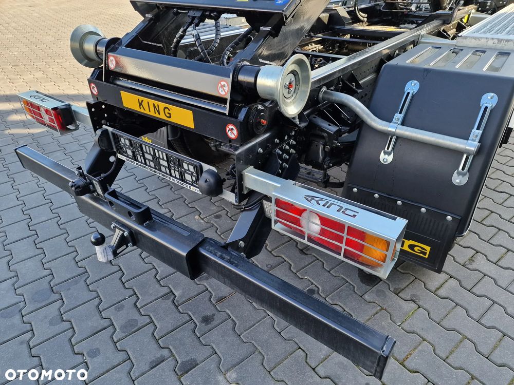 FUSO Canter 9C18 AMT 4x2 - 12