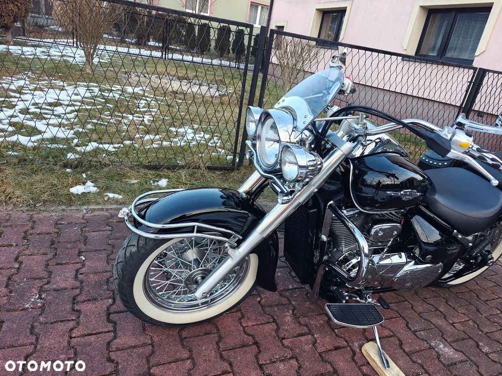 Suzuki Intruder - 20