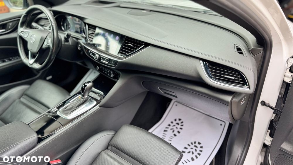 Opel Insignia 2.0 BiTurbo D 4x4 Automatik Business Innovation - 32