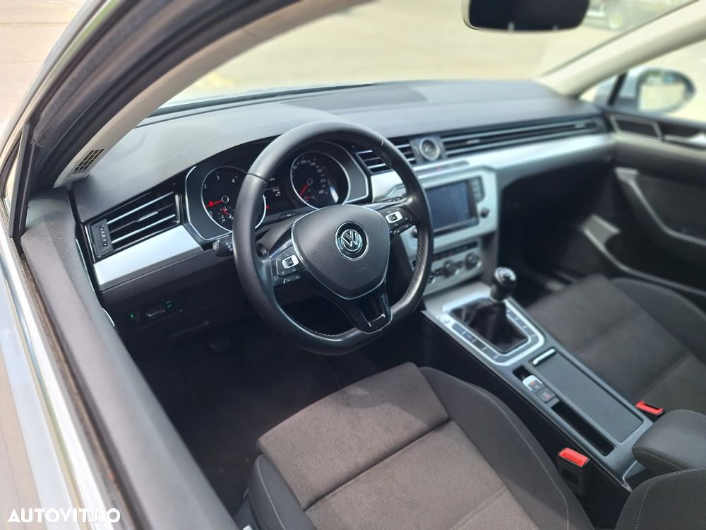 Volkswagen Passat 2.0 TDI (BlueMotion Technology) Highline - 22