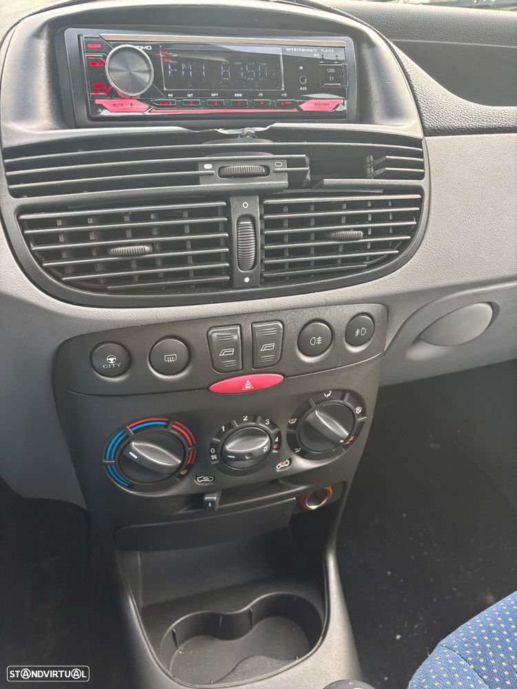 Fiat Punto 1.2 16V 80 Emotion - 15