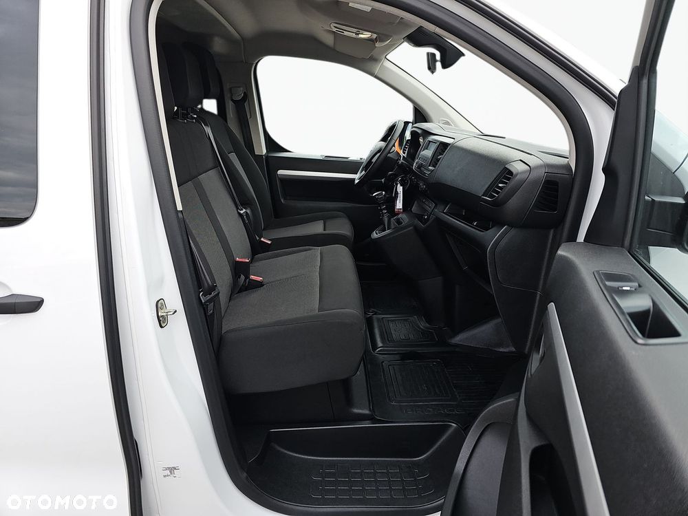 Toyota proace - 14