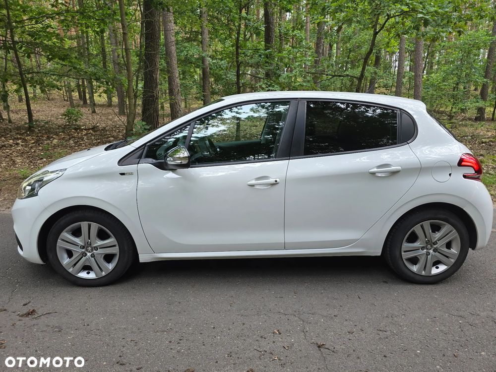 Peugeot 208 - 7