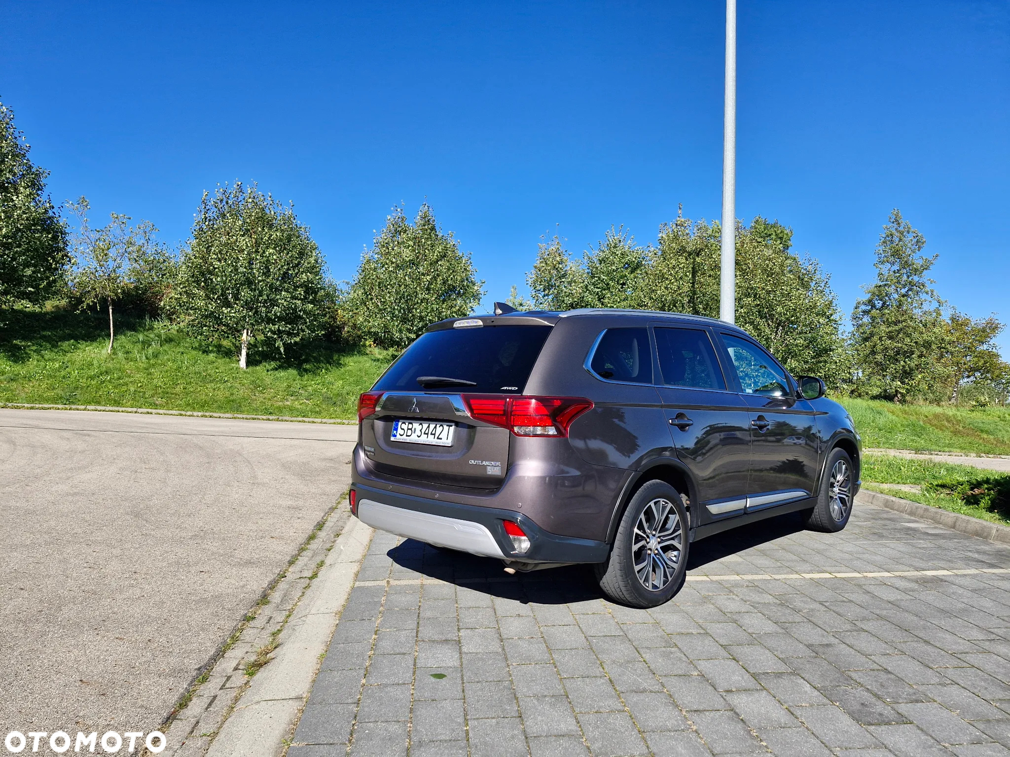 Mitsubishi Outlander 2.0 Intense Comfort 4WD CVT - 5
