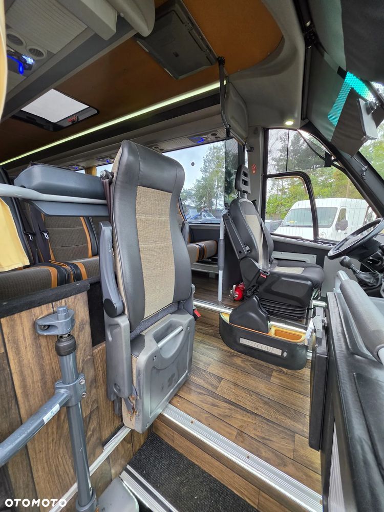 Iveco 70C18 - 9