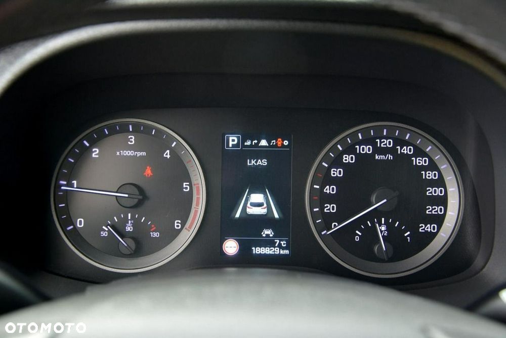 Hyundai Tucson 2.0 CRDI 4WD Automatik Premium - 28