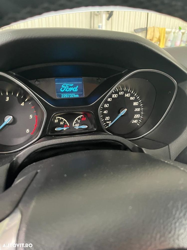 FORD Focus 2012 — imagine 6