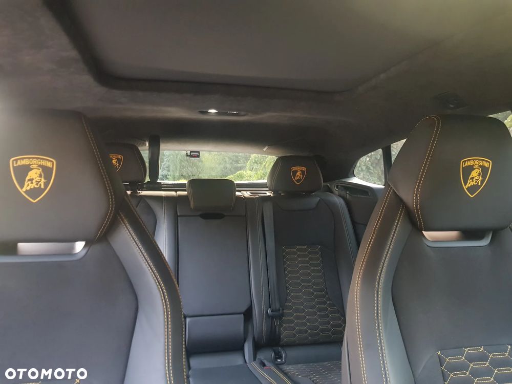 Lamborghini Urus - 15