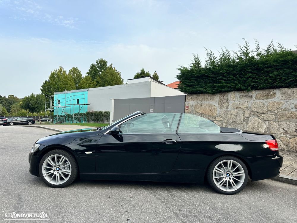 BMW 320 i Cabrio Auto - 24