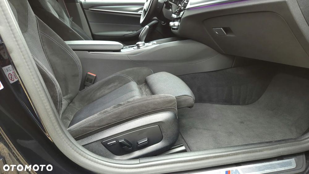 BMW Seria 5 530e xDrive M Sport sport - 15