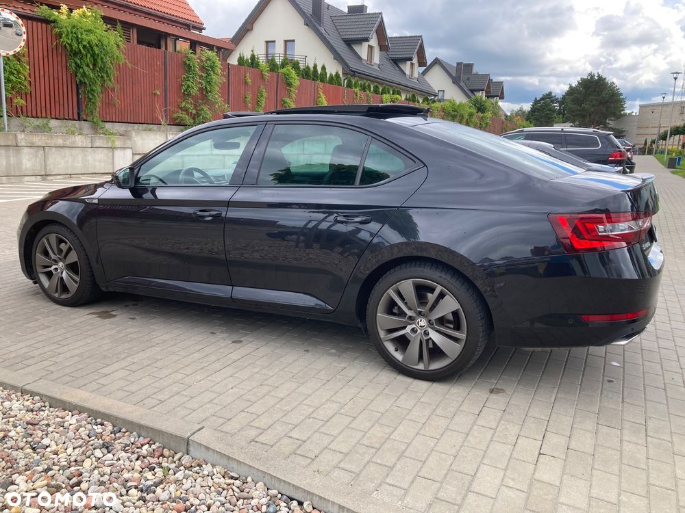 Skoda Superb 2.0 TSI 4x4 Sportline DSG - 6