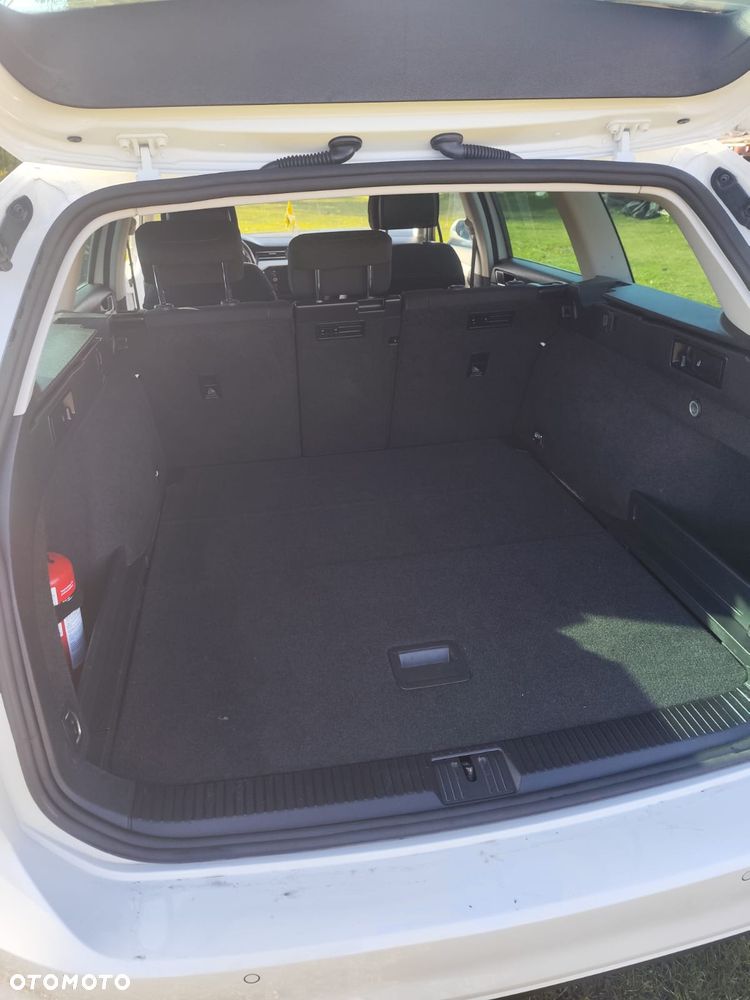 Volkswagen Passat 2.0 TDI Elegance DSG - 15