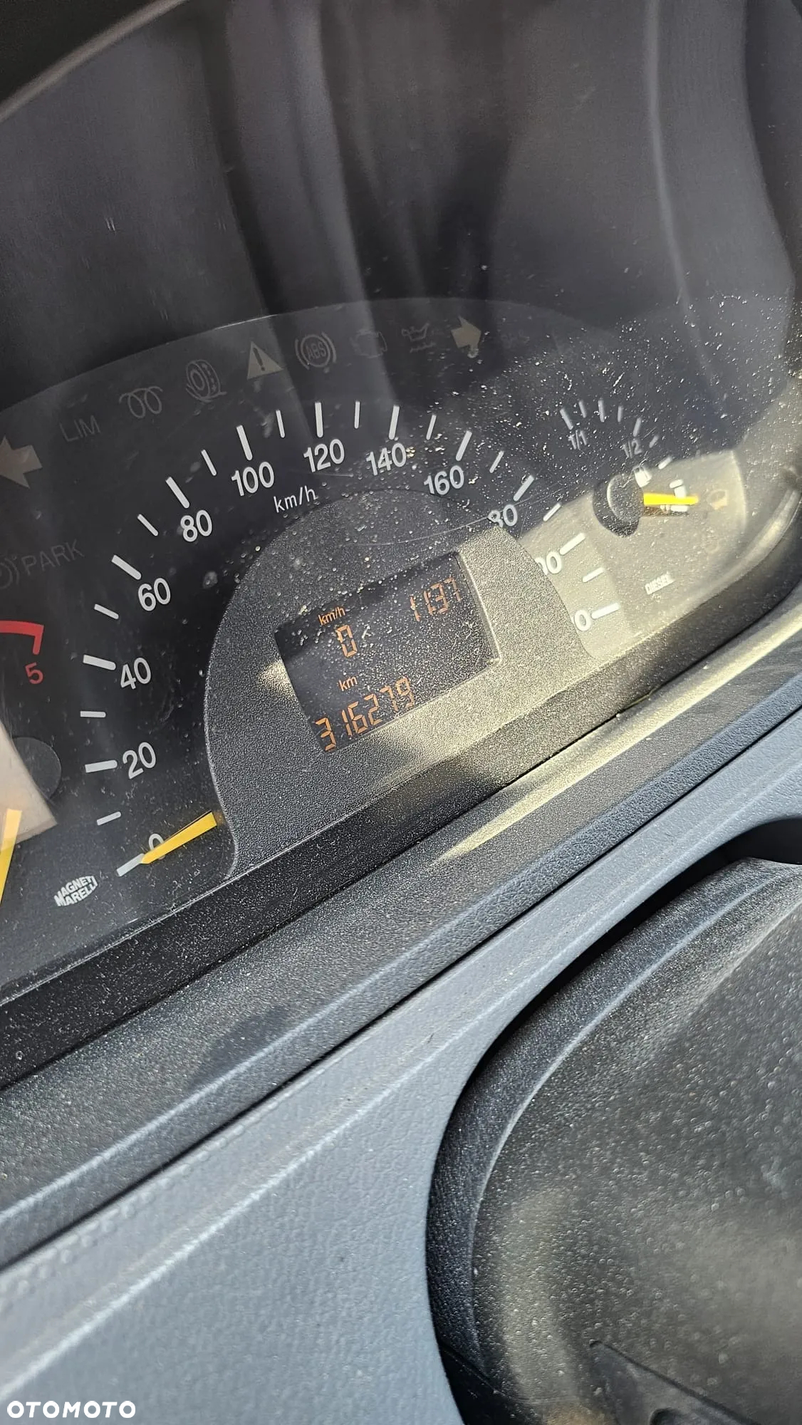 Mercedes-Benz Vito - 11
