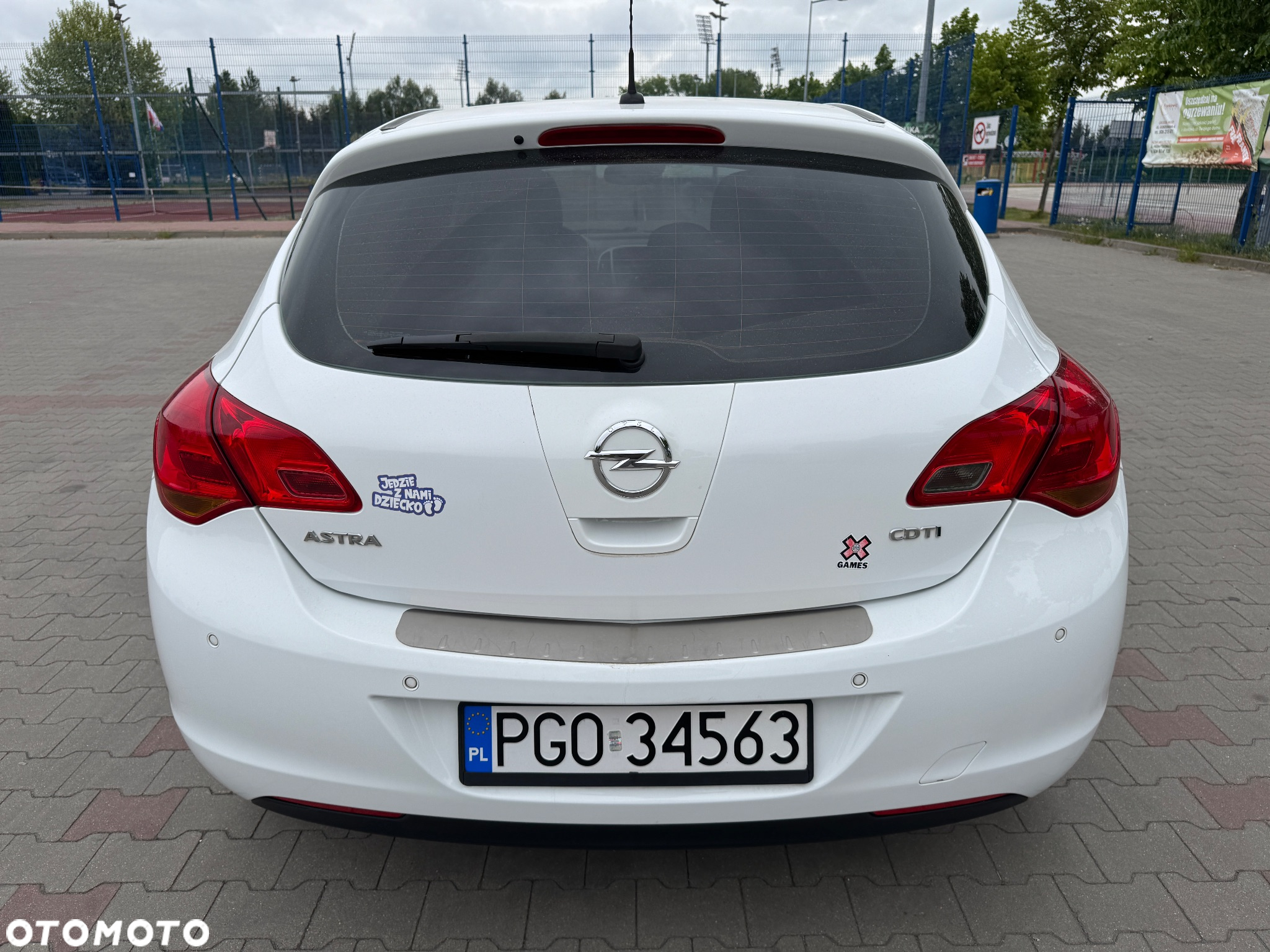Opel Astra 1.7 CDTI DPF Cosmo - 8