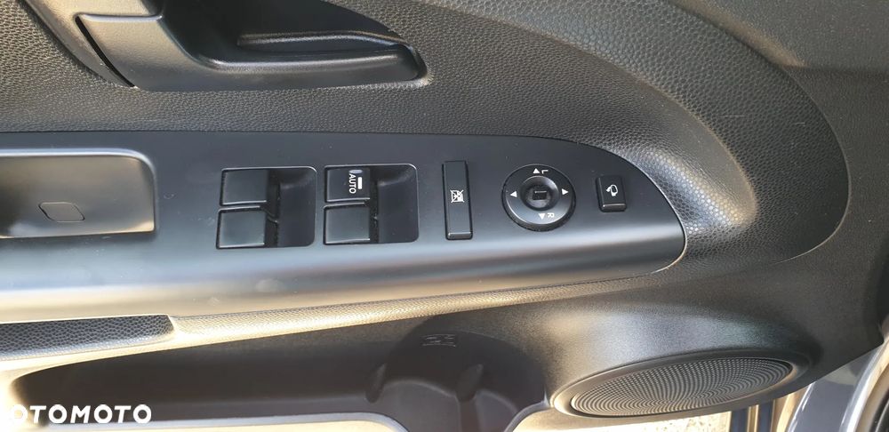 Kia Venga 1.6 Business Line - 27