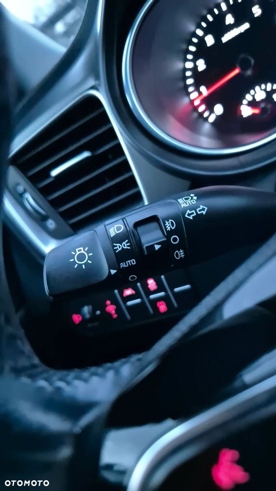 Kia XCeed 1.5 T-GDI M - 24