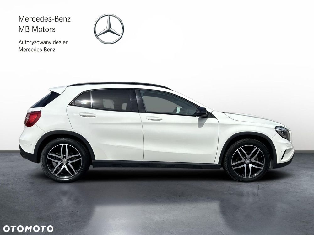 Mercedes-Benz GLA - 7