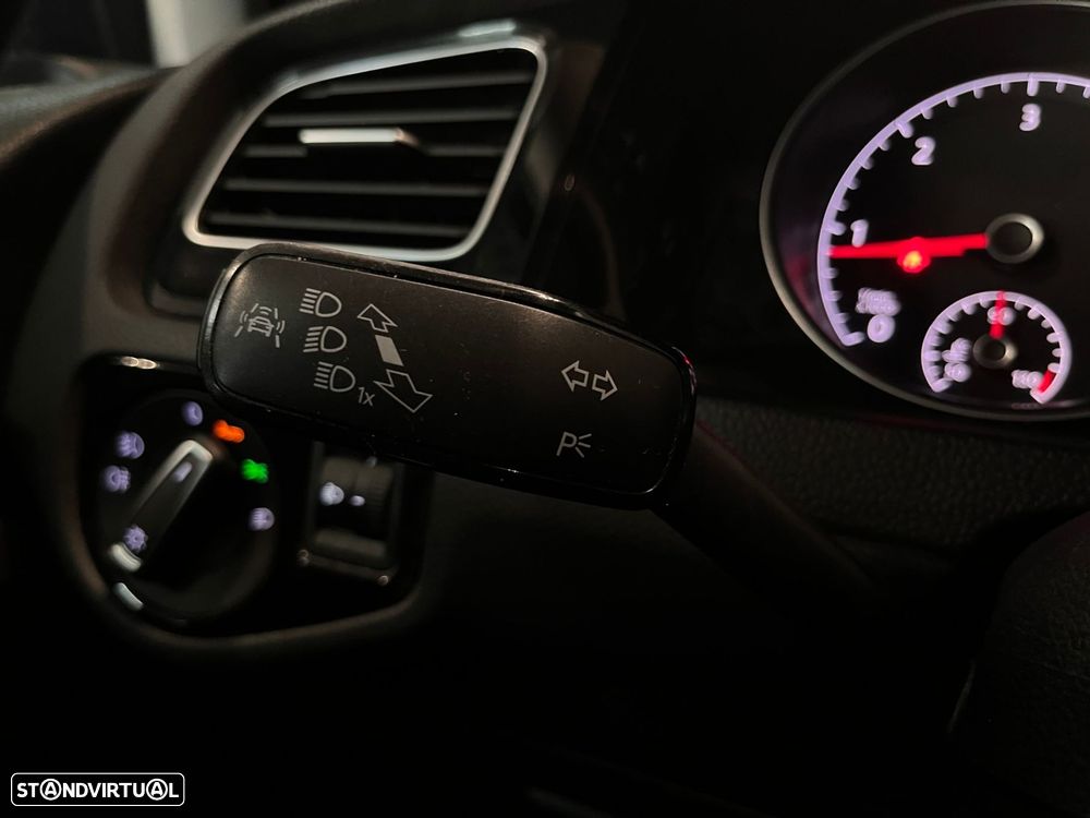 VW Golf 1.6 TDI Highline - 19