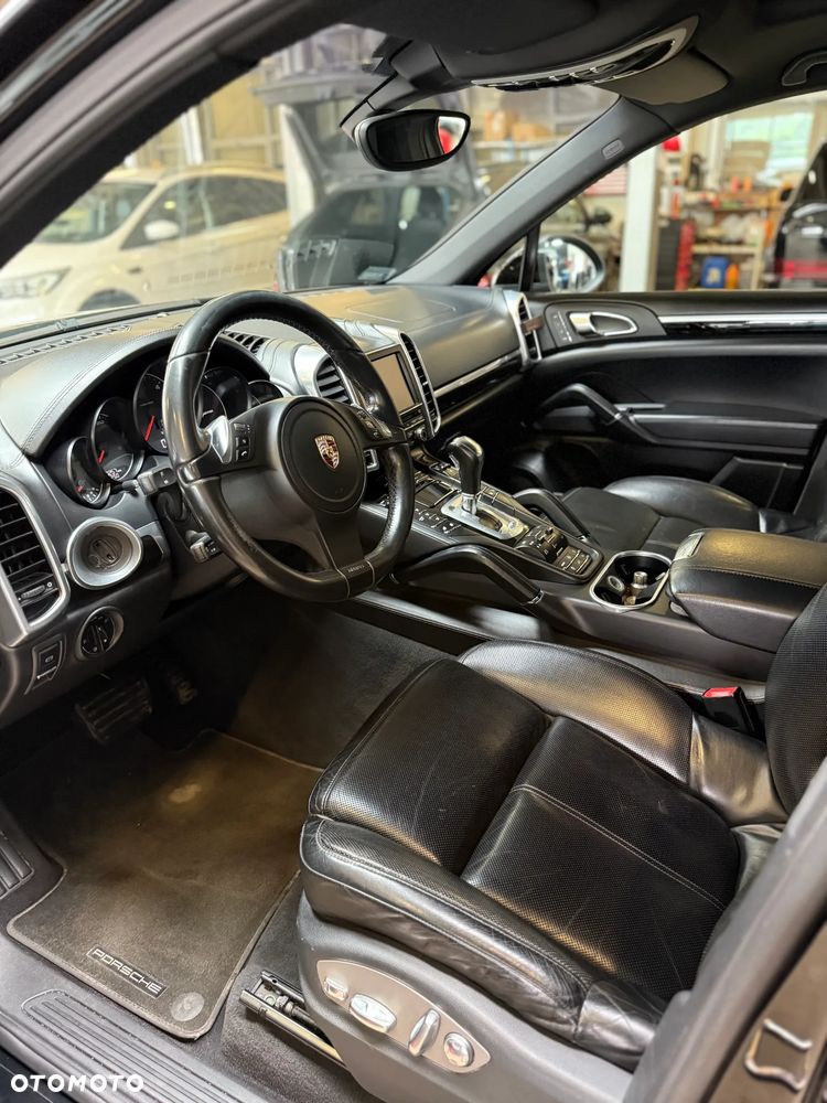 Porsche Cayenne - 7
