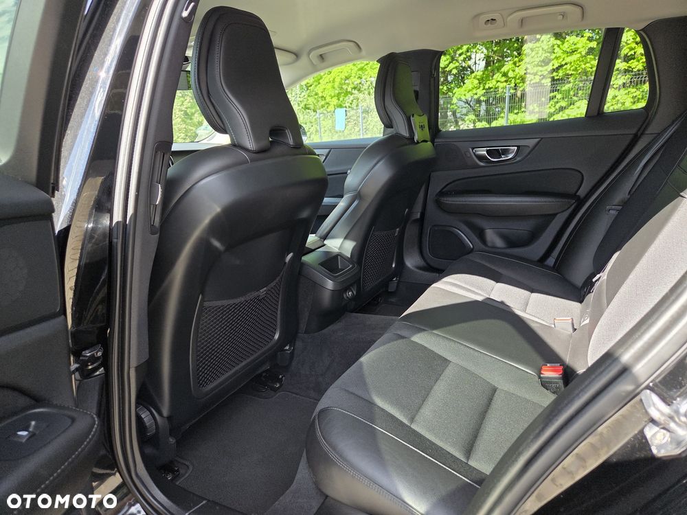Volvo V60 D4 Geartronic Momentum - 14