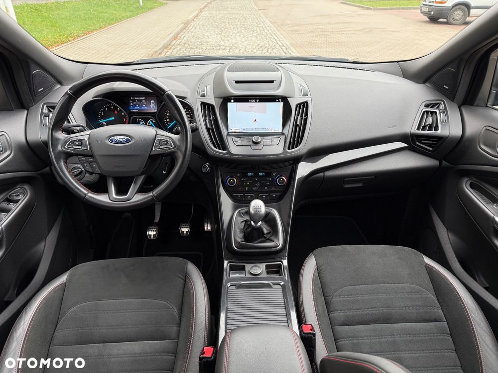 Ford Kuga 1.5 EcoBoost 2x4 ST-Line - 13