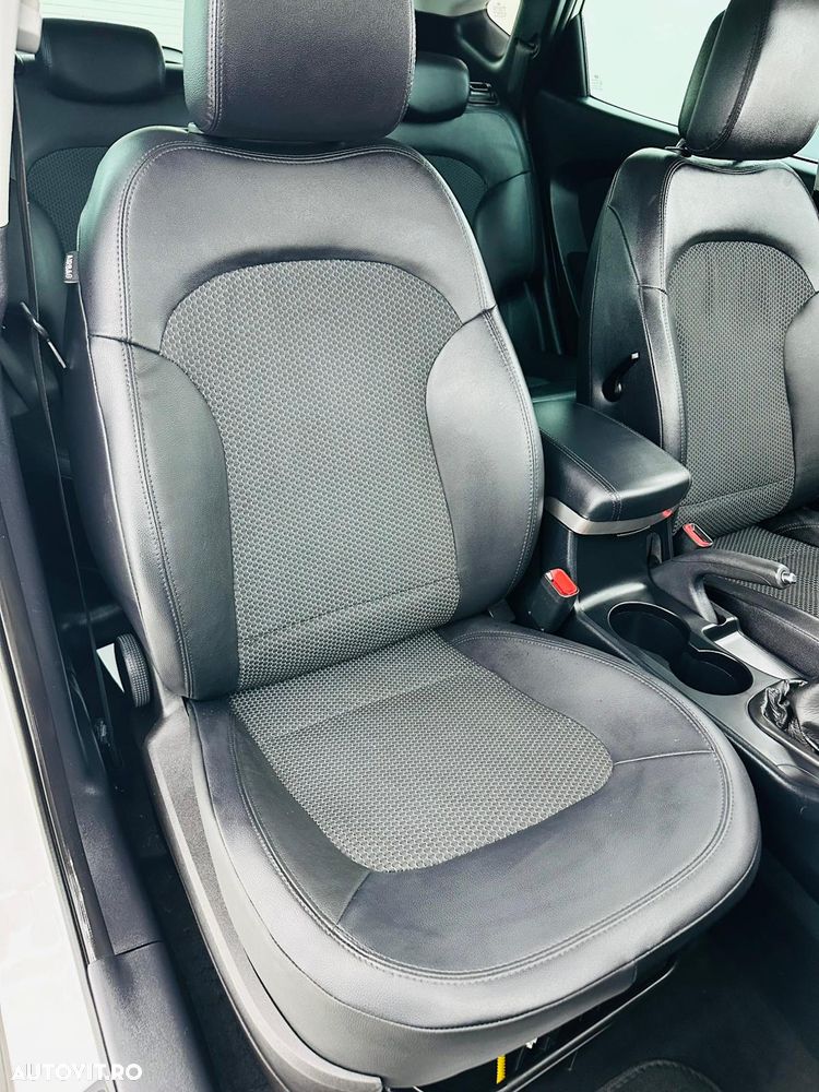 Hyundai ix35 1.7 CRDI 2WD blue Finale - 17