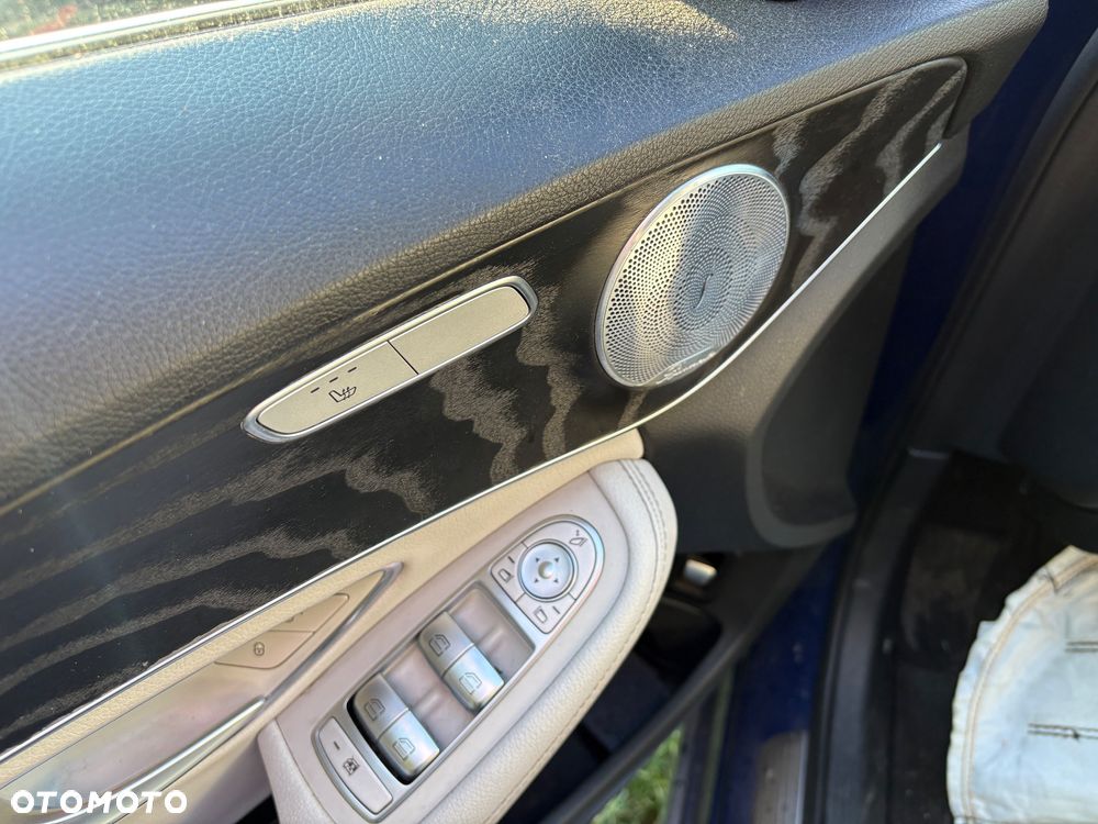 Mercedes-Benz Klasa C 300 9G-TRONIC Exclusive - 13