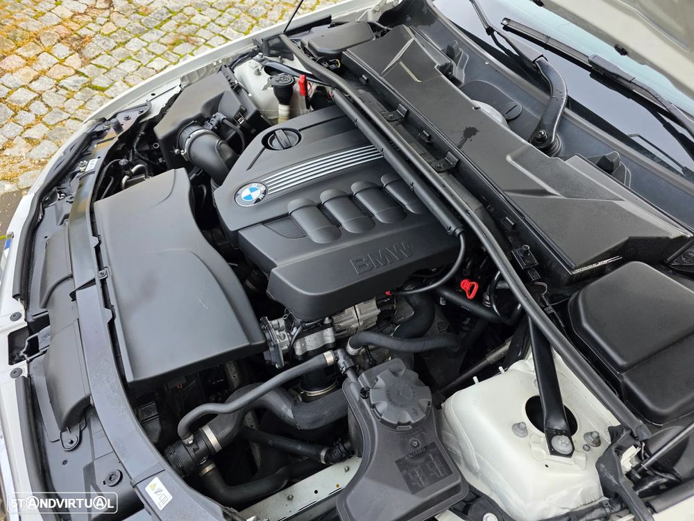 BMW 320 d Pack M - 34