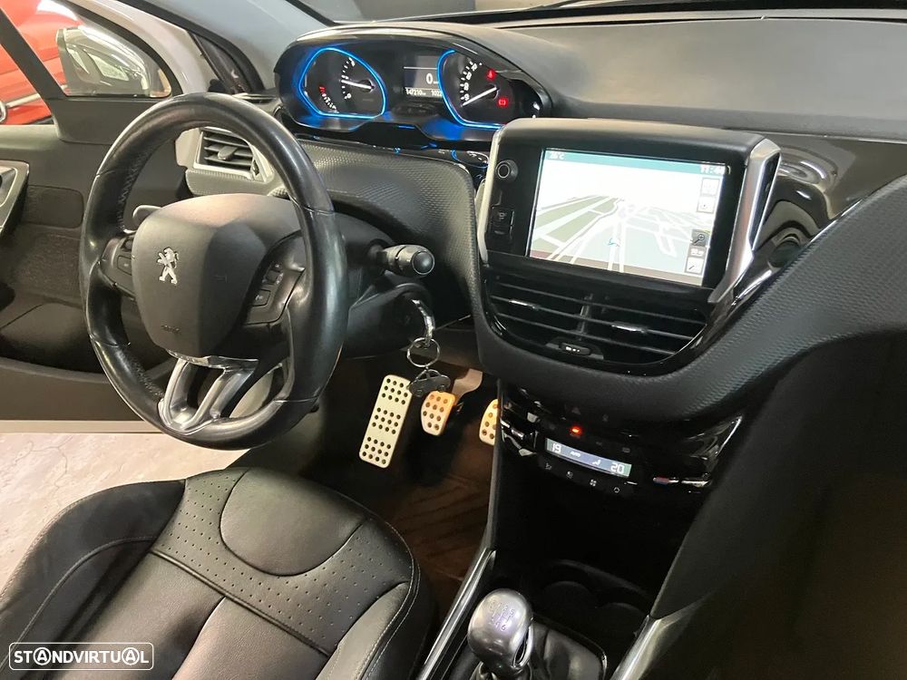 Peugeot 2008 1.6 e-HDi Allure - 22