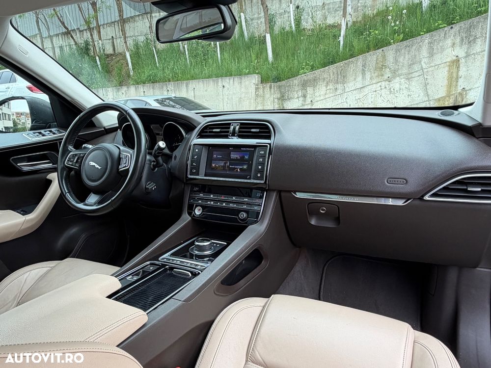 Jaguar F-Pace 20d AWD Prestige - 5