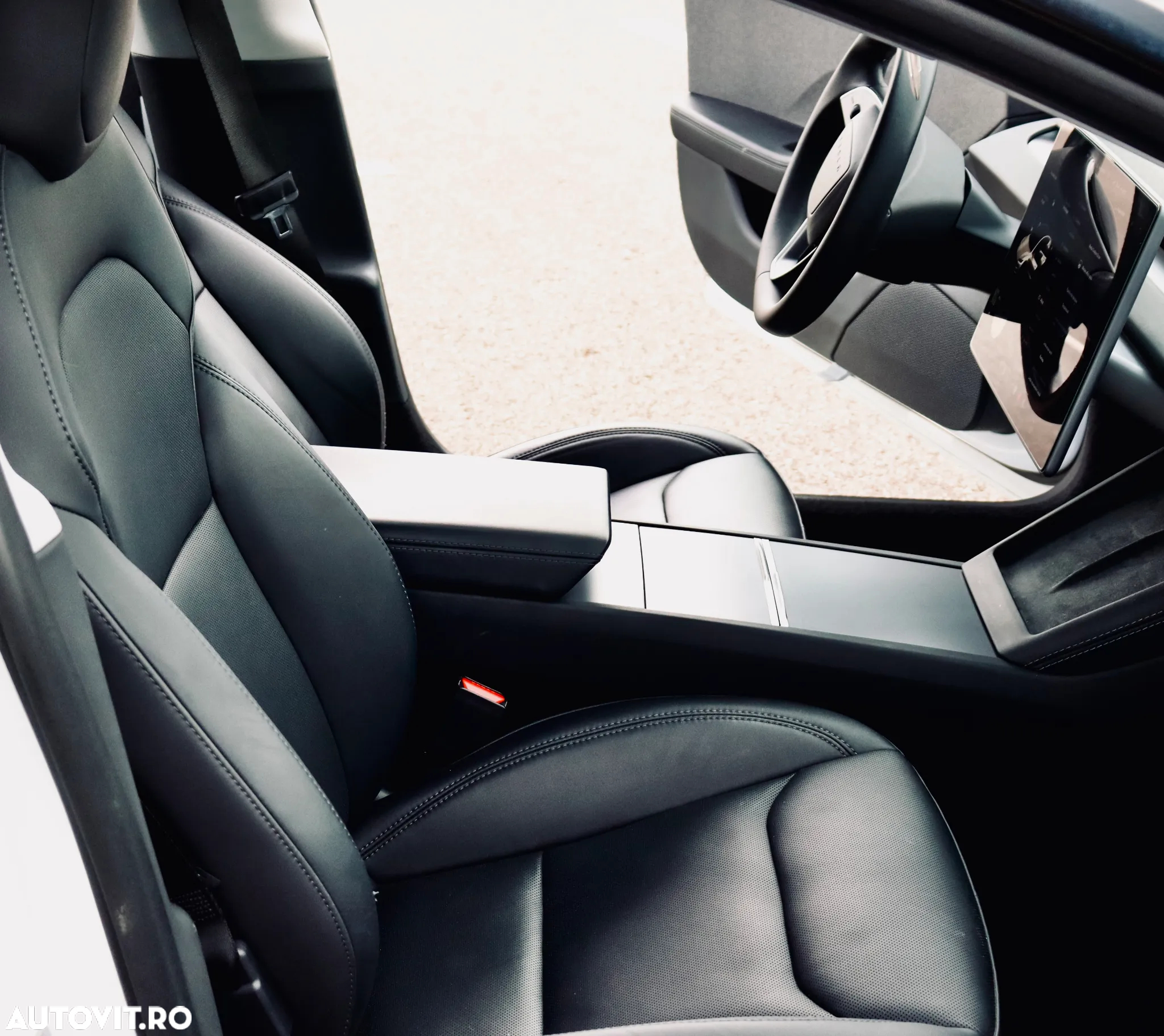 Tesla Model 3 RWD - 6