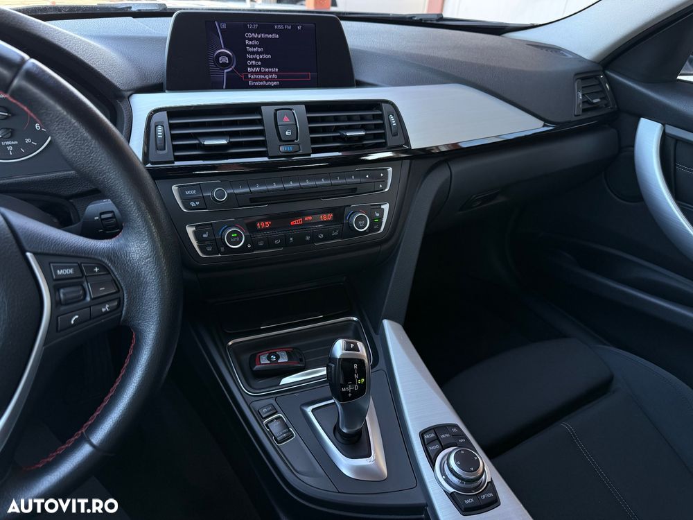 BMW Seria 3 320d xDrive - 14