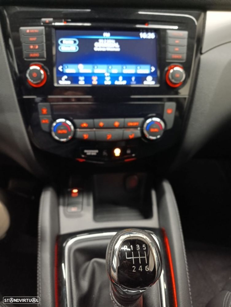 Nissan Qashqai 1.3 DIG-T Tekna+ - 22