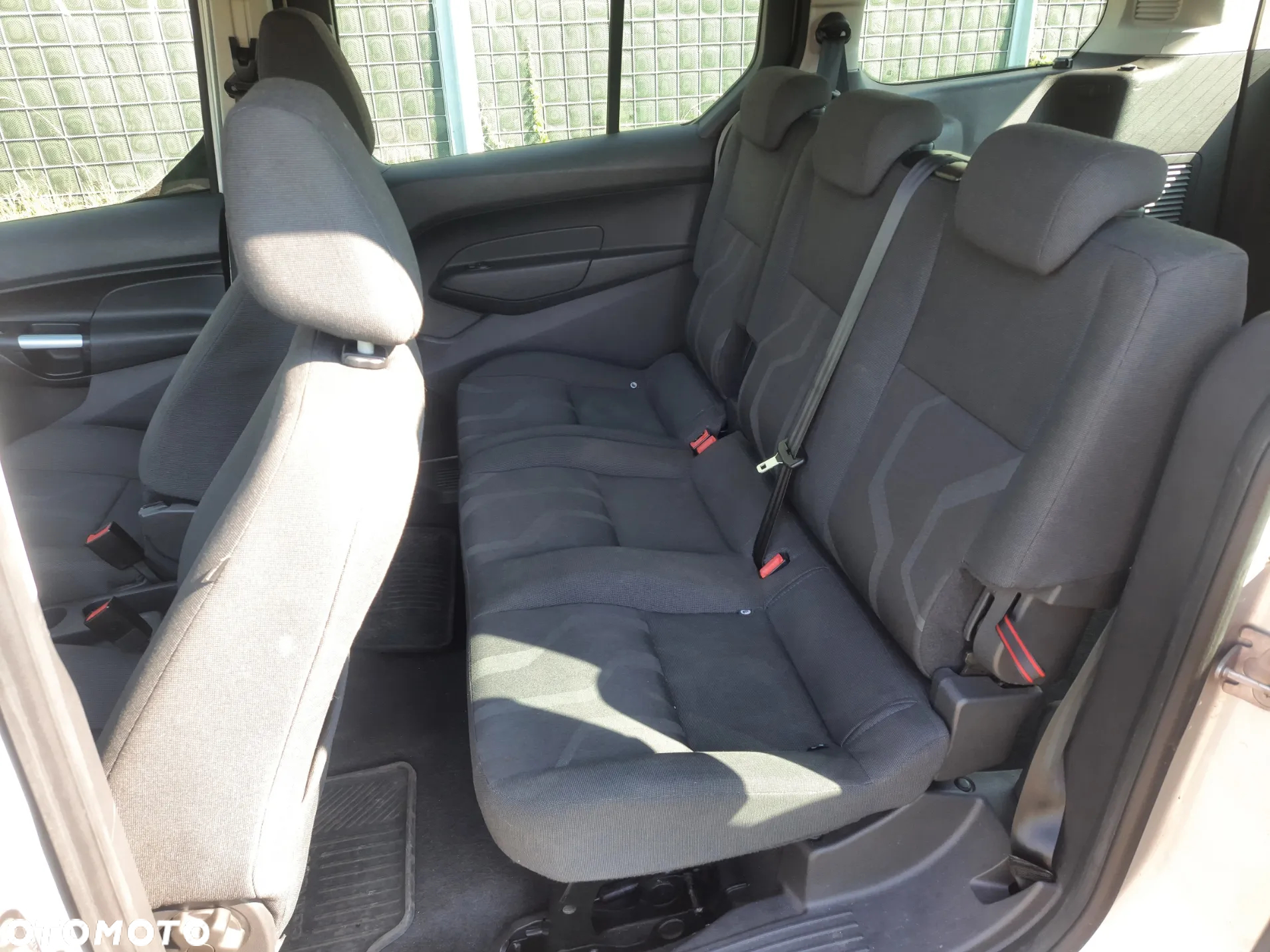 Ford Tourneo Connect Gr 1.5 TDCi Trend - 14