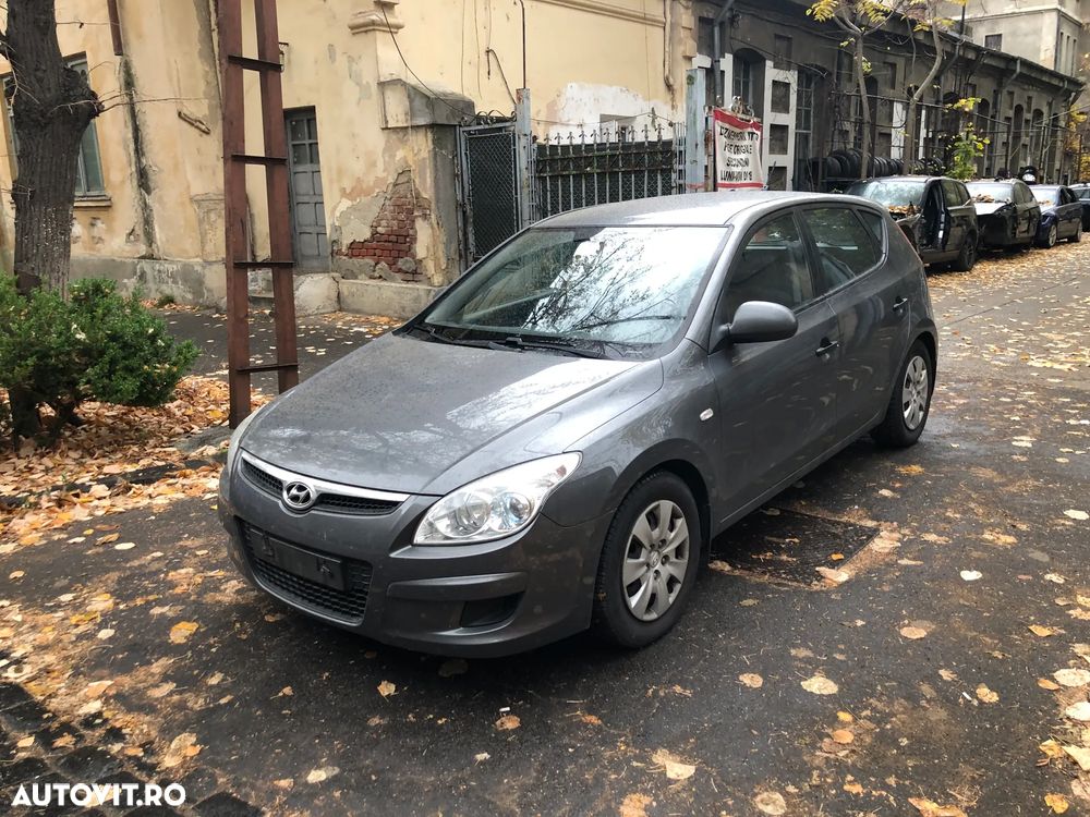 Dezmembrez Hyundai I30 2008 gri benzina gri inchis - 11