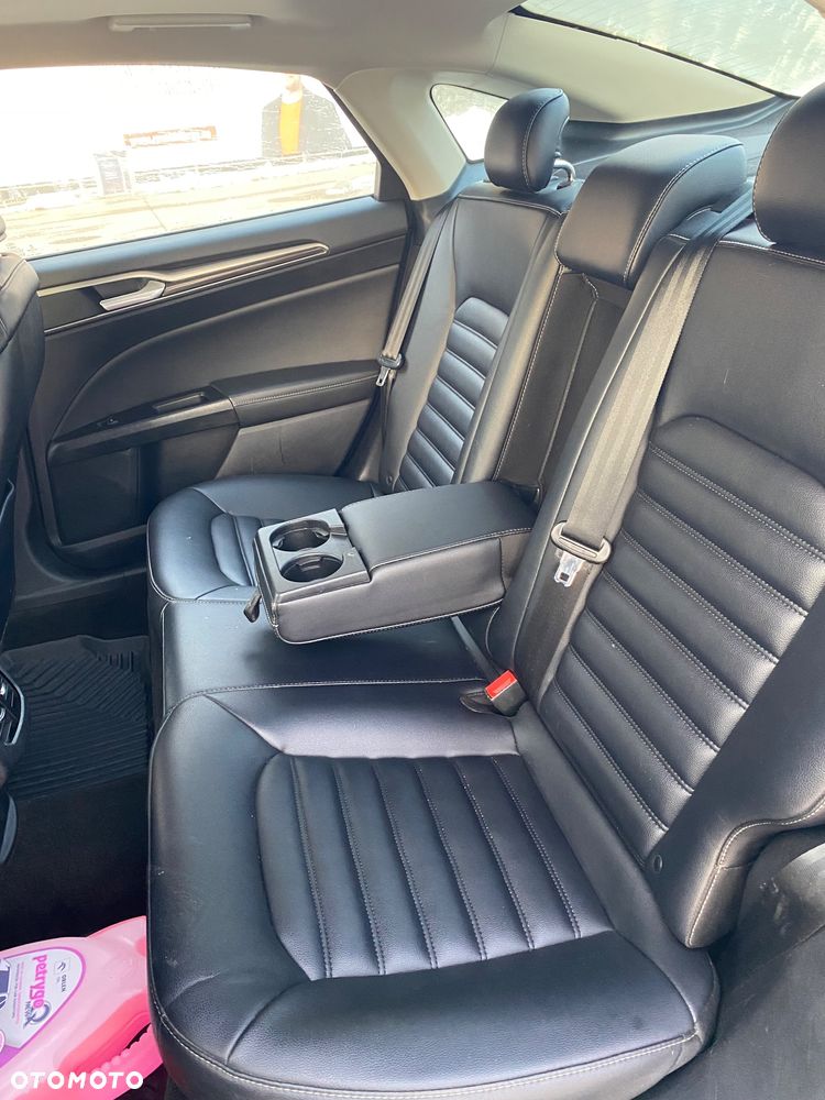 Ford Fusion - 14