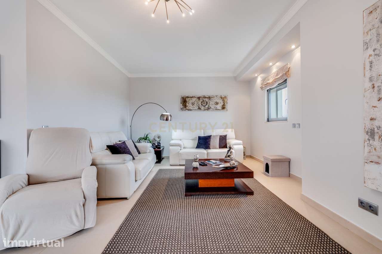 APARTAMENTO T3 SITUADO NO CONDOMINIO QUINTA DAS SESMARIAS EM PORTIMAO - Grande imagem: 5/39