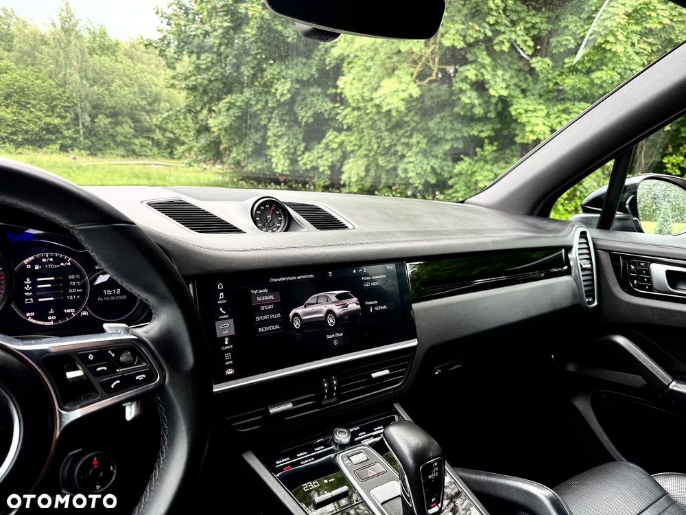 Porsche Cayenne - 14