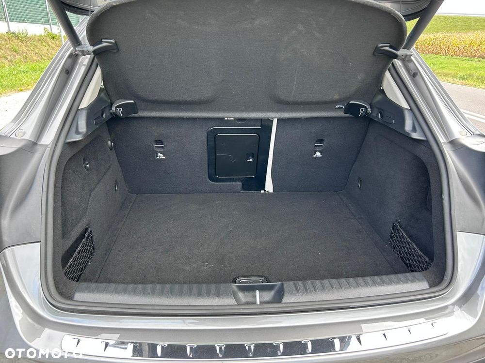 Mercedes-Benz GLA 250 4Matic 7G-DCT UrbanStyle Edition - 19