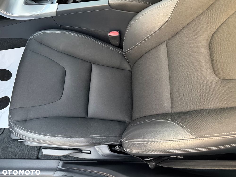 Volvo V60 D3 Geartronic Summum - 34