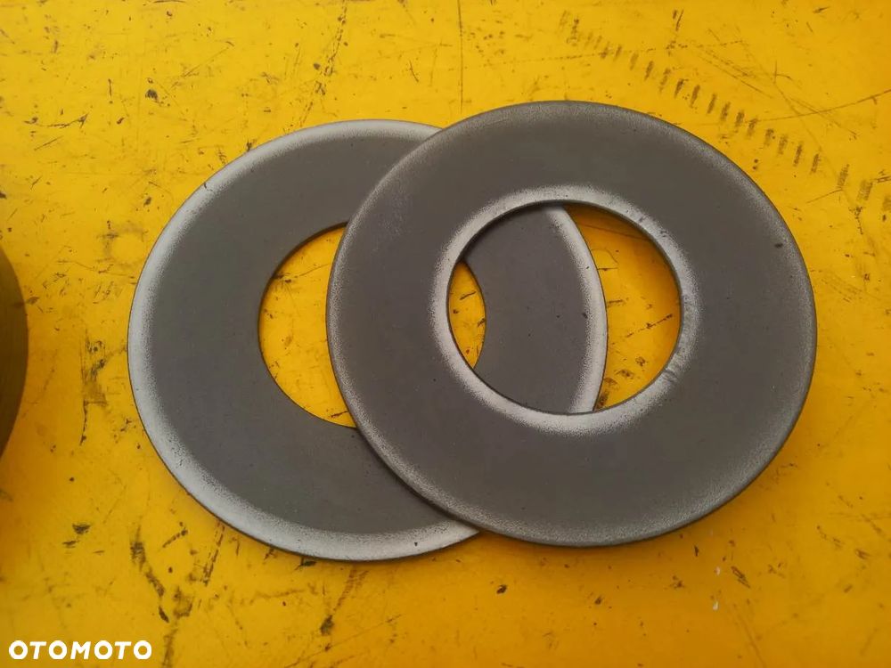 Kosz przedniego napędu Z48 przystawka Massey Ferguson 6180 - 6