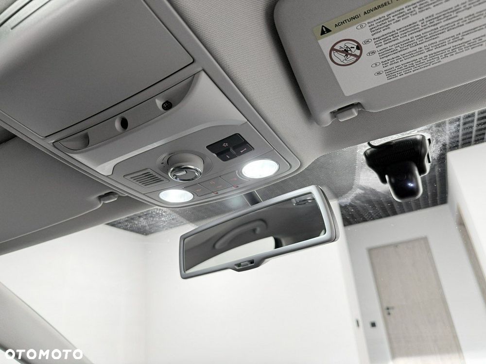 Volkswagen Jetta - 26