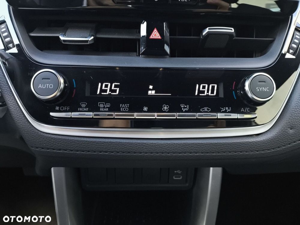 Toyota Corolla Cross - 19