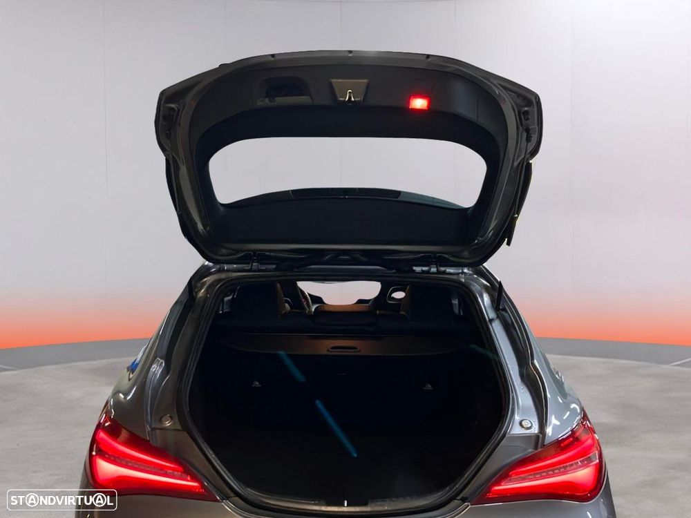 Mercedes-Benz CLA 180 d Shooting Brake Urban Aut. - 19