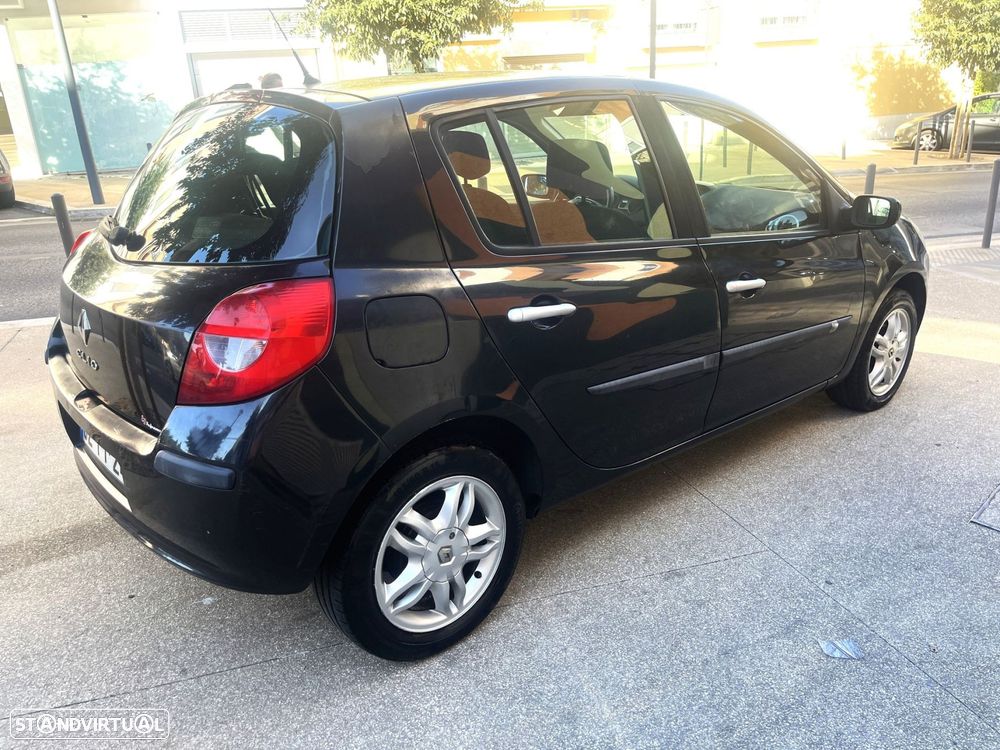 Renault Clio 1.5 dCi Dynamique - 11