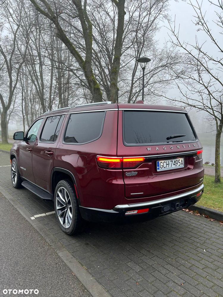 Jeep Wagoneer - 7