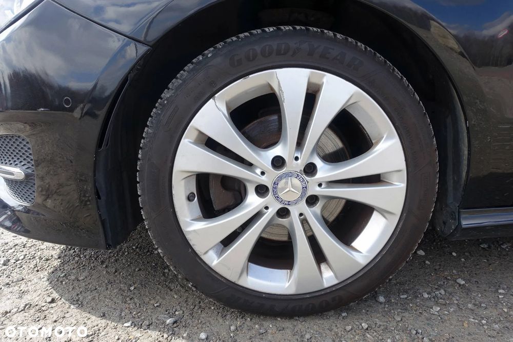 Mercedes-Benz Klasa B 180 7G-DCT Style - 31