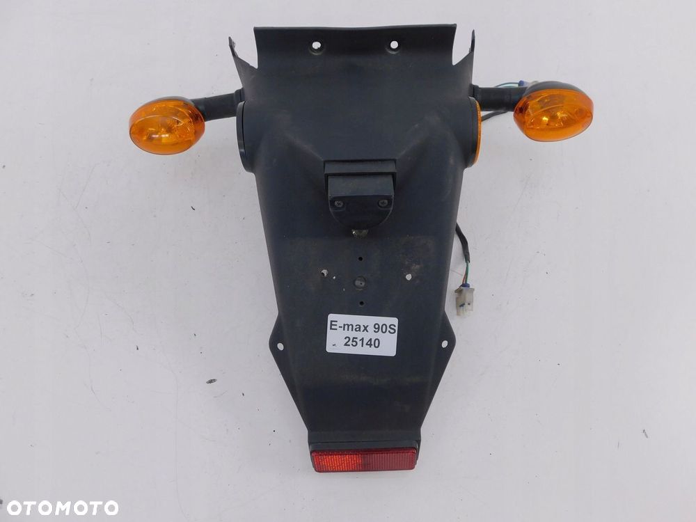 E-MAX 90S BŁOTNIK MOCOWANIE TABLICY TYŁ M1 - 1